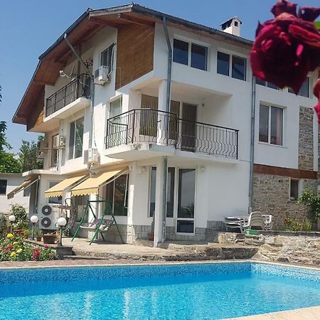 Rosarium Residence Guest House Dryanovo Exterior photo